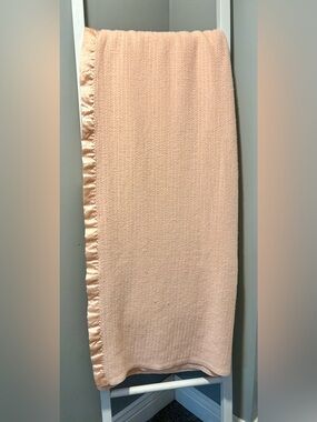 Vintage Blush Pink Waffle Weave Acrylic Blanket Satin Trim USA 84x69 Cottagecore